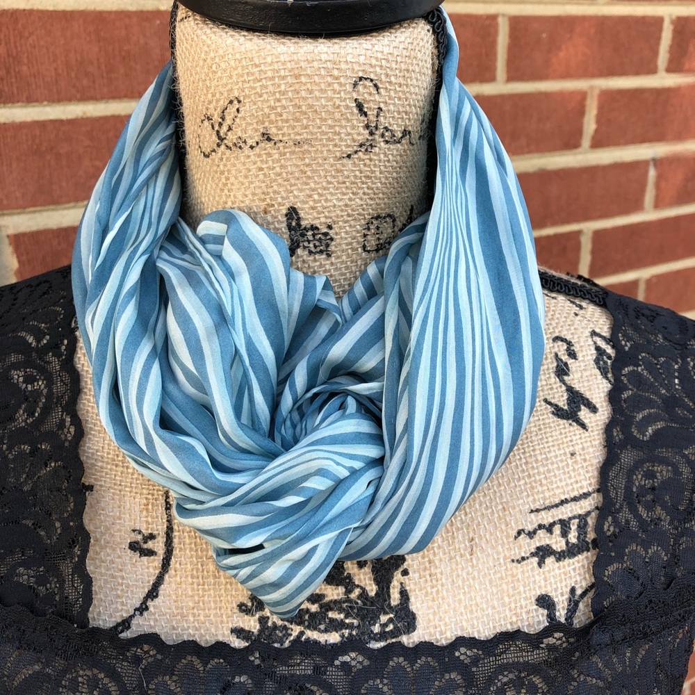 ⚜️ Classic Scarf To Up Your Game